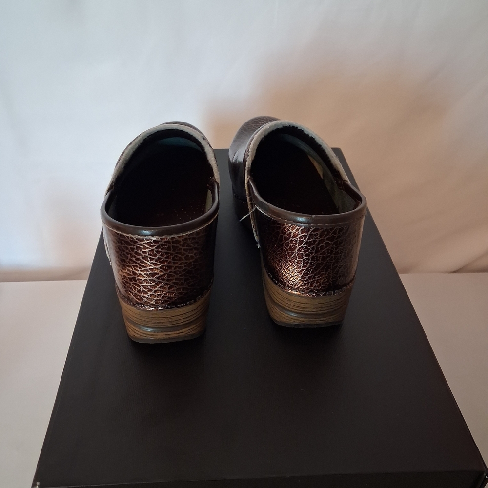 Dansko Brown Crackle Leather Clogs - Picture 2 of 2